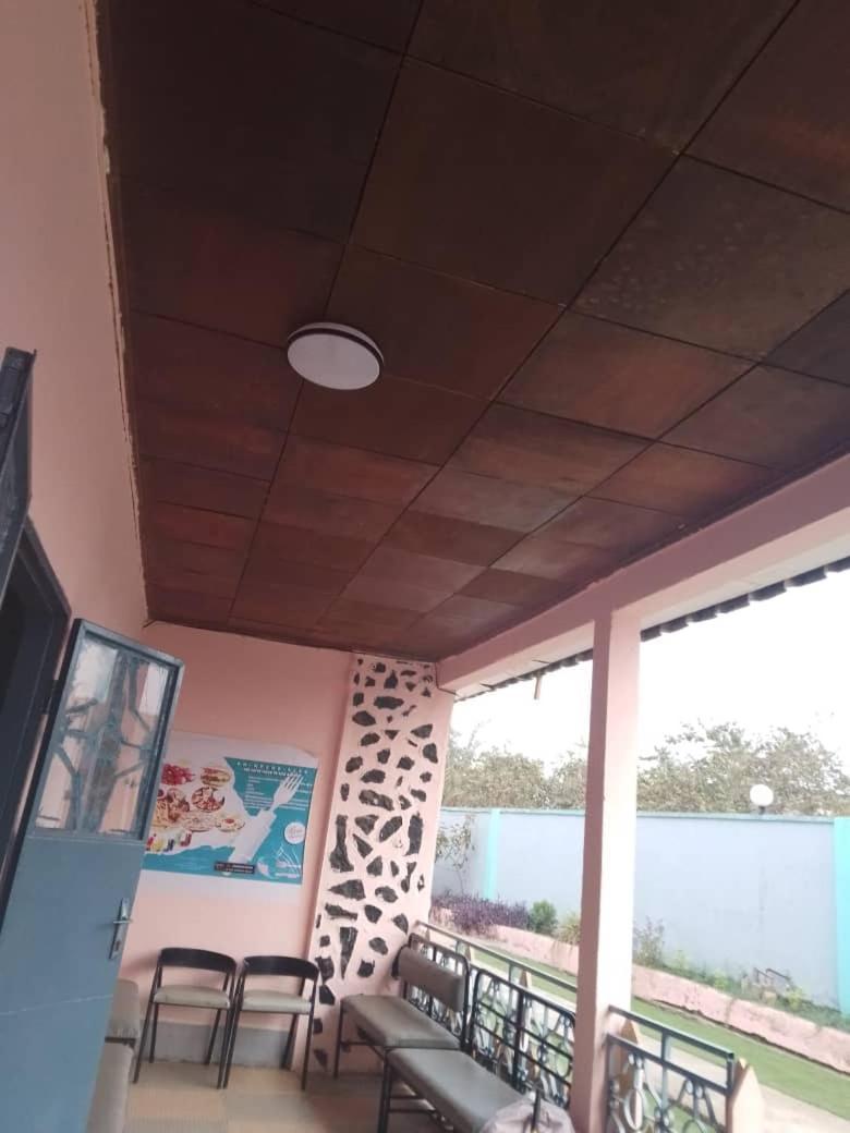 מלון Bertoua Bh Apero Club מראה חיצוני תמונה