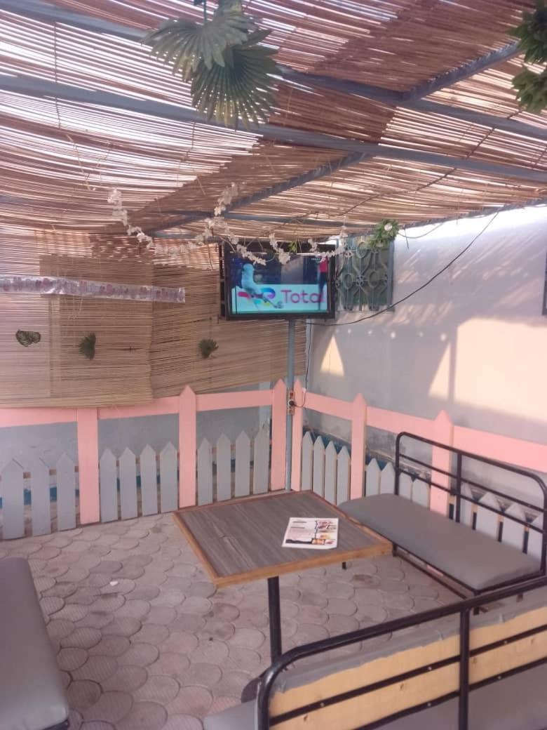 מלון Bertoua Bh Apero Club מראה חיצוני תמונה