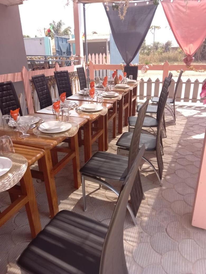 מלון Bertoua Bh Apero Club מראה חיצוני תמונה